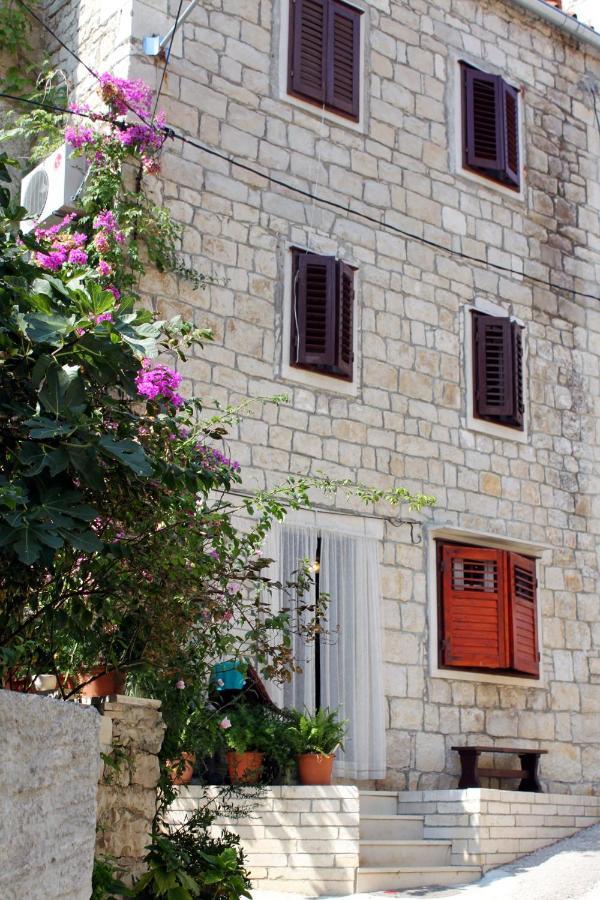Apartments By The Sea Pucisca, Brac - 770 外观 照片